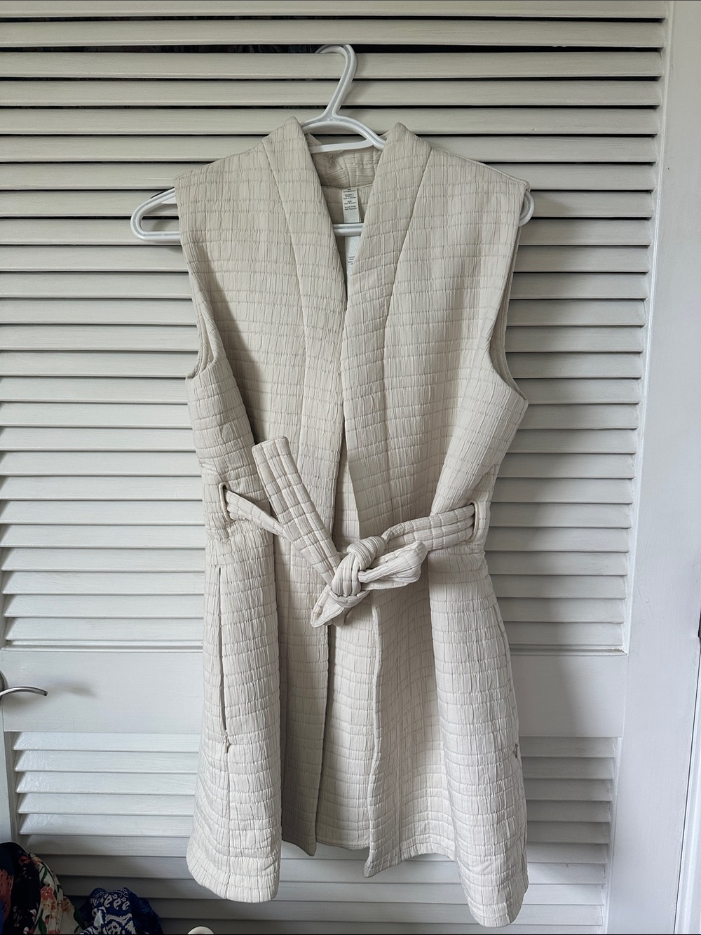 Lululemon Sleeveless Quilted Belted Vest in Beige